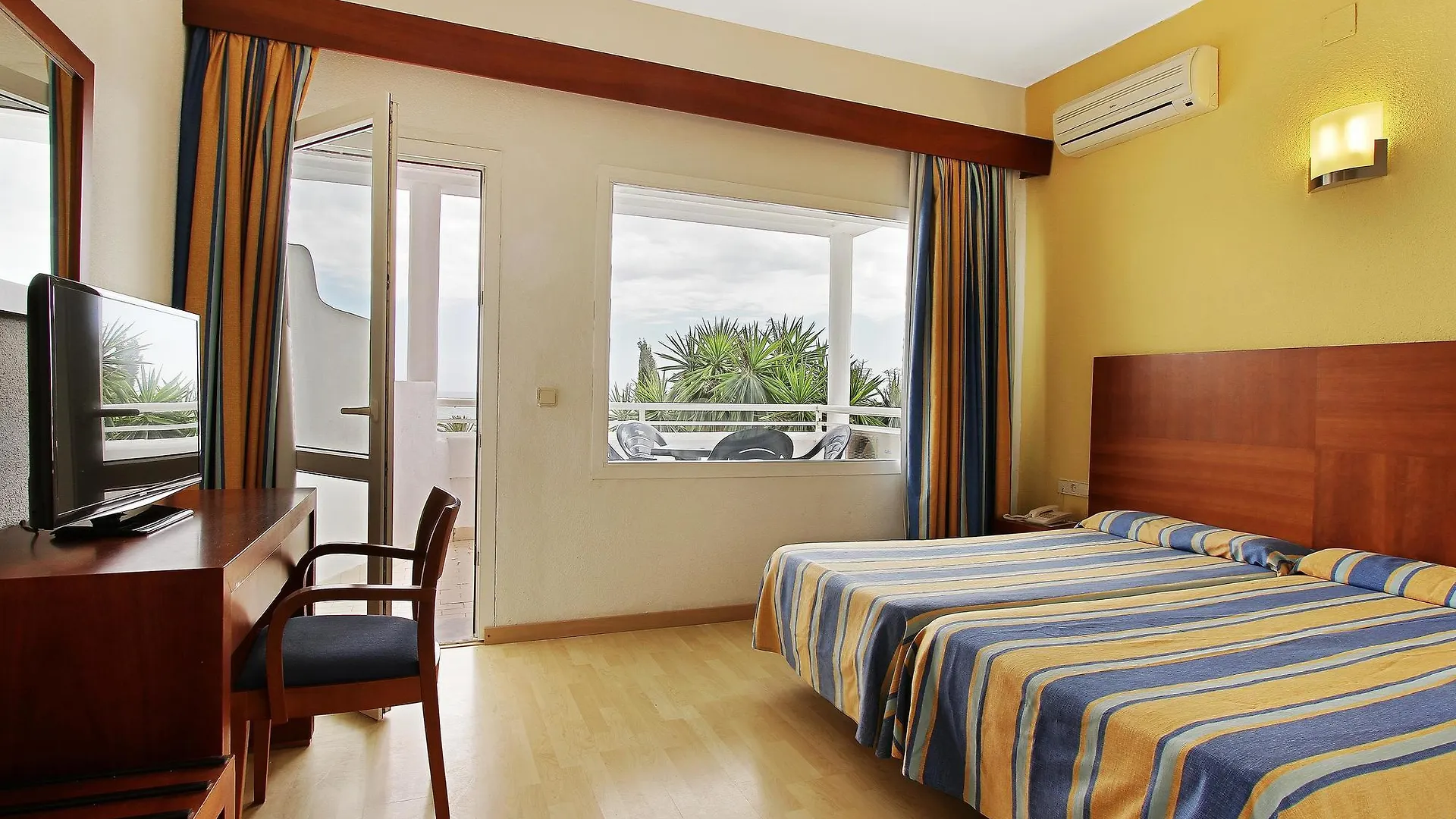 Hotel Palia La Roca Benalmádena